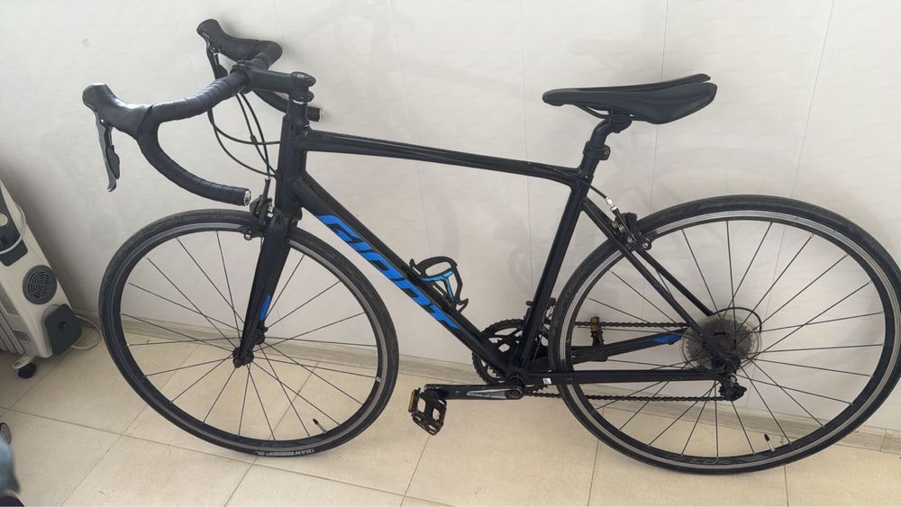 Шоссейный велосипед Giant