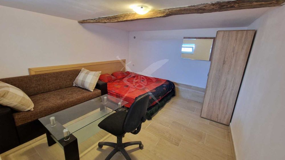 Къща в село Козичино 72100