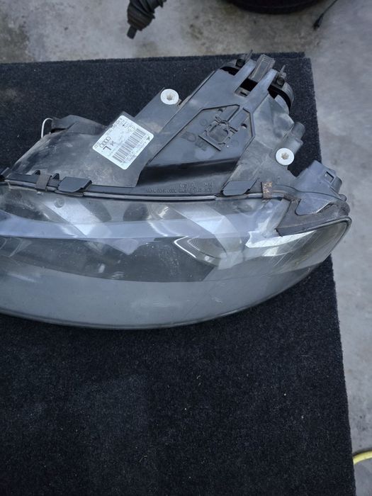 Фарове  ауди а3 8п ляв и десен