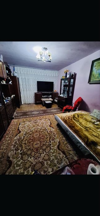 Apartament 4 camere decomandat etajul 1 din 4