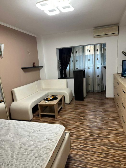 Garsoniera de inchiriat Vitan