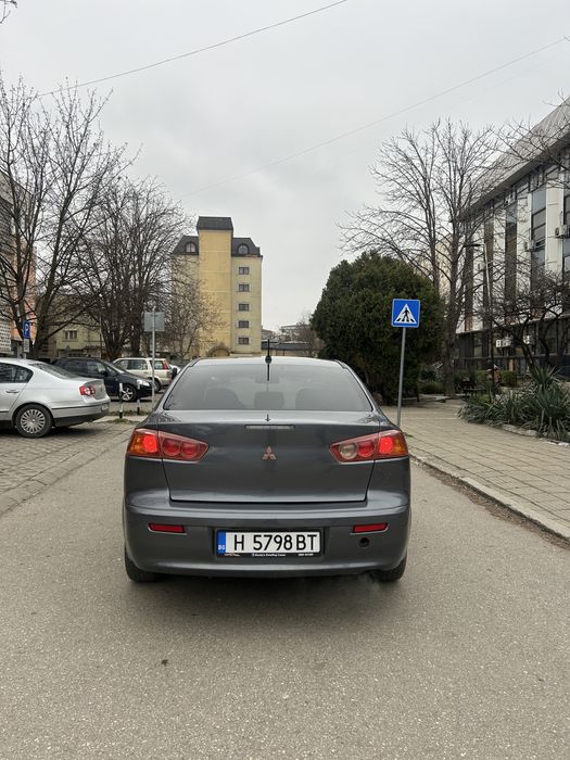 Mitsubishi lancer 1.5 бензин 2008 година