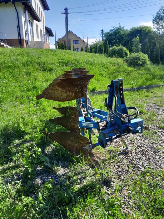 Vând plug lemken opal 90