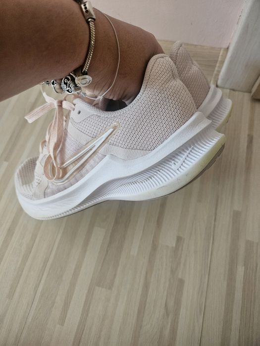 Спортни обувки Nike