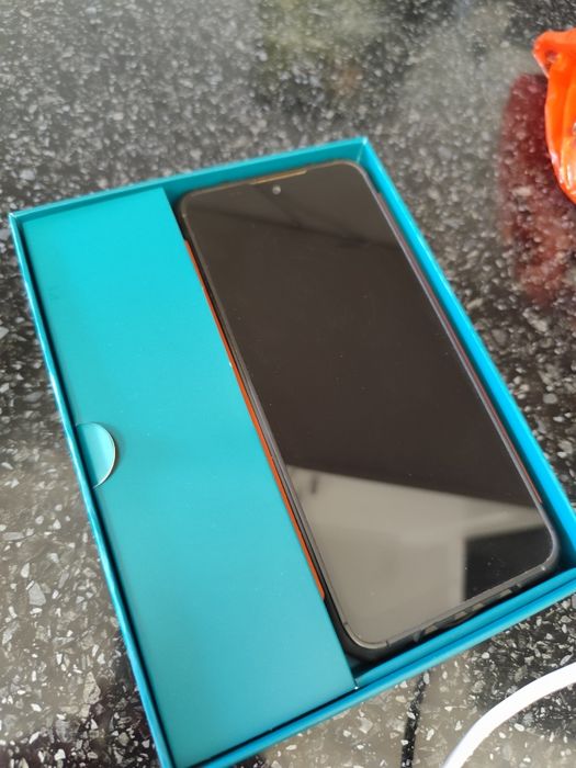 Продам телефон CUBOT
