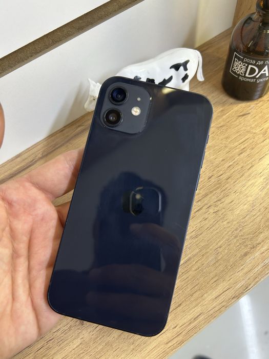 Продаю iphone 12 128gb