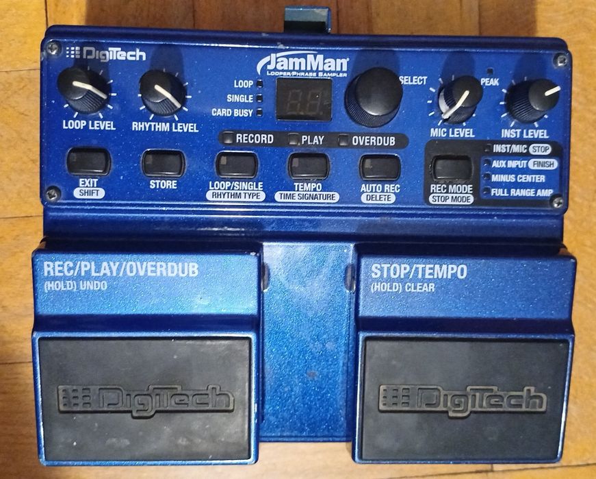 Продавам Looper Digitech JamMan