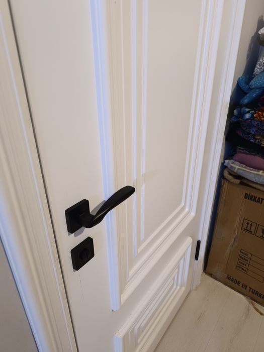 Установка двери вырезка замков