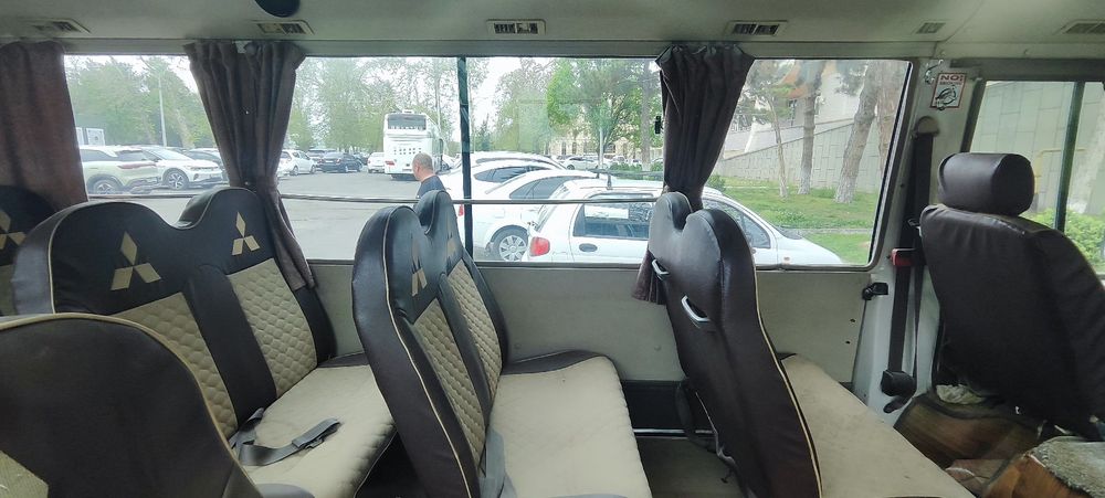 Mitsubishi Fuso  2008 xolati yaxshi 24 mesta