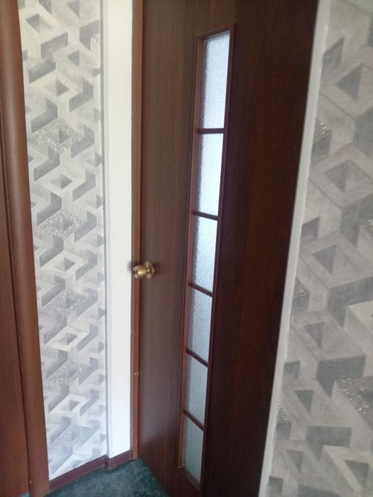 Продам межкомнатные двери  бу