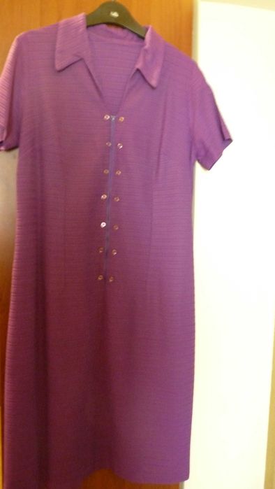 Дамска рокля с къс ръкав - размер L