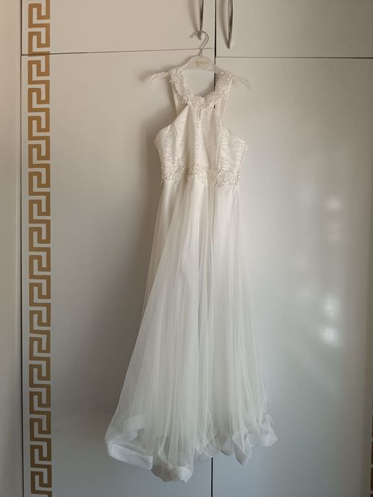 Продаются нарядные платья для девочек