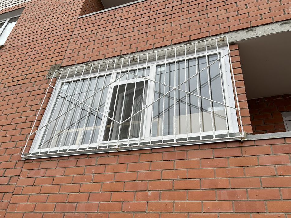 Решетки окна железные