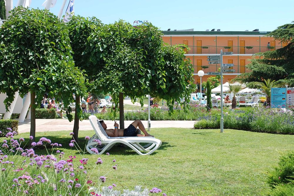 Продава се Двустаен апартамент в к.к. Слънчев бряг - 100 кв.м за 920 €/кв.м - Снимка #21