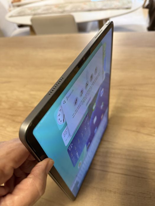 iPad Pro 12.9 inch 6th generation