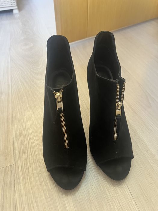 Продам ботильоны 40 р