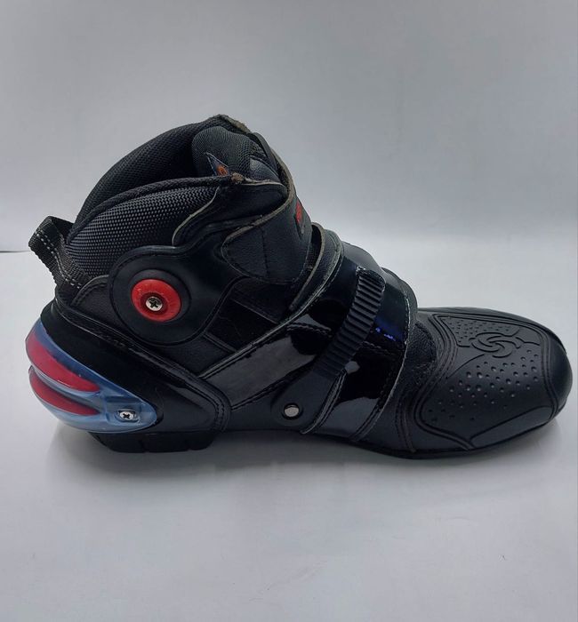 Продам мотоботинки