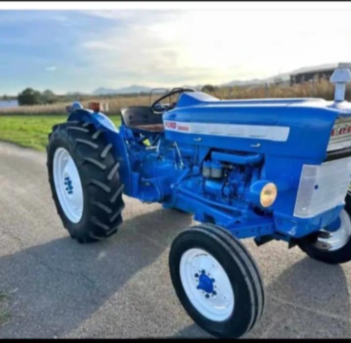 Tractor ford motro de 3 litri