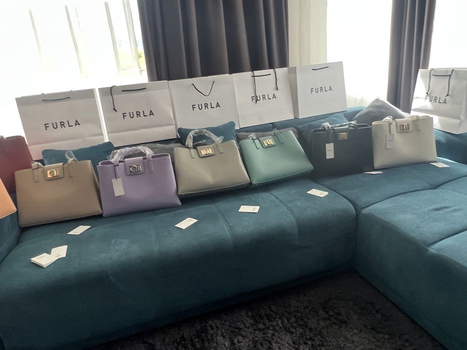 Furla 1927 L tote 100%ориг.С етикети,торбичка, 100% ест, кожа.36см