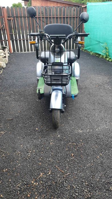 Triciclu electric Saige 2