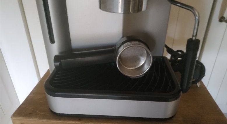 Кафе машина Saeco Idea идеално състояние