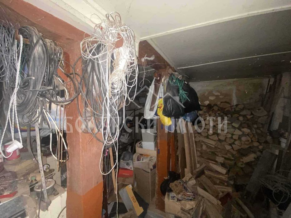 Къща с Панорамна гледка в кв. Варуша