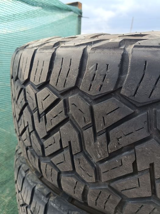 Гуми 33 12.50 R 20/ 275 60 20