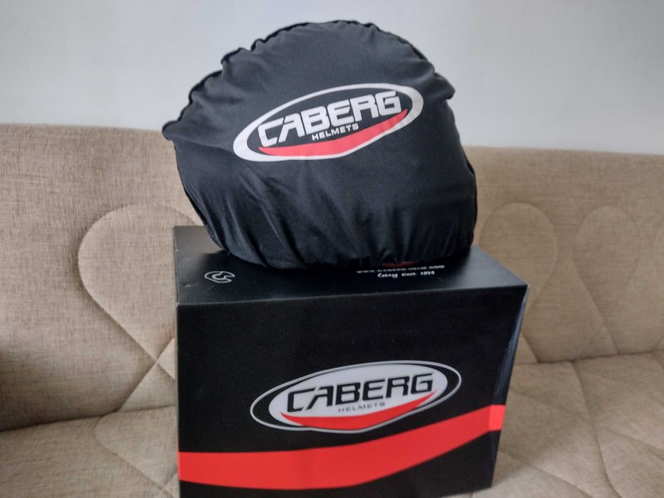 Продавам каска Caberg Avalon, перфектна, 170 лева