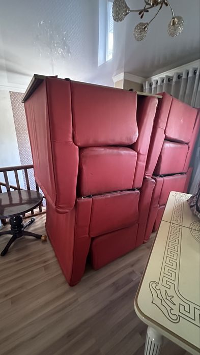 Продам диваны для заведения