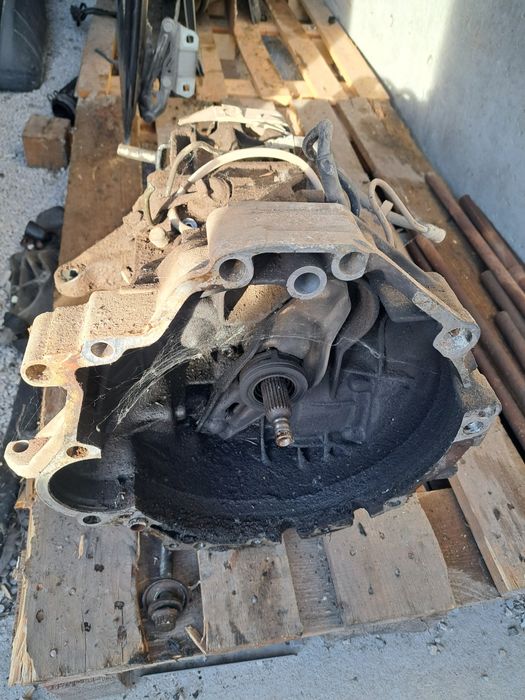 Скоростна кутия Ауди 80 90 Б3 Б4 ръчна скоростна кутия