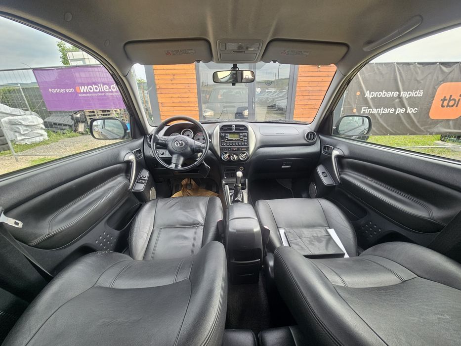 Toyota Rav4 2.0Diesel 4x4 ,Clima  Pilot, Piele Jante  Cârlig  Posibil rate ***