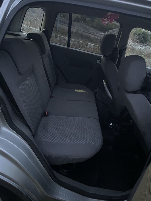 FORD Fusion 2004 — imagine 4