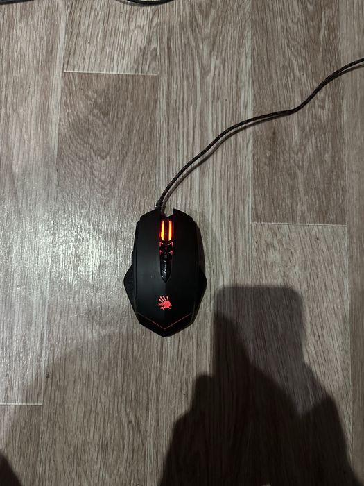 Продам игровую мышку Bloody v8