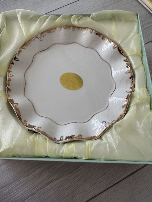 Ботинка и белый спартивный