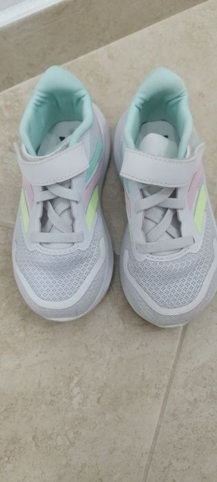 Детски обувки различни модели и номера