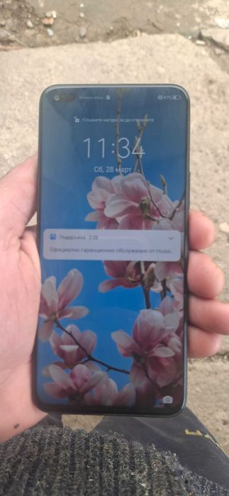 Продавам Huawei Nova8i .