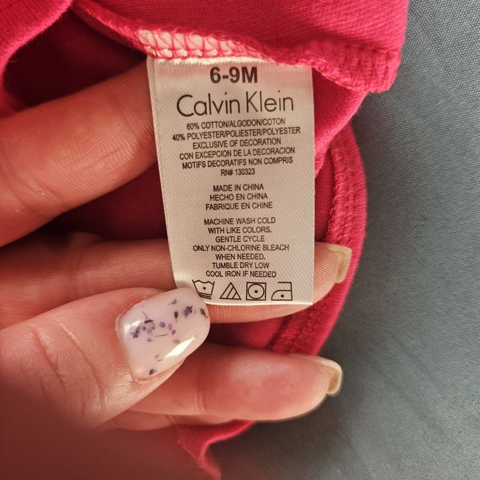 Rochita Calvin Klein 6/9 luni