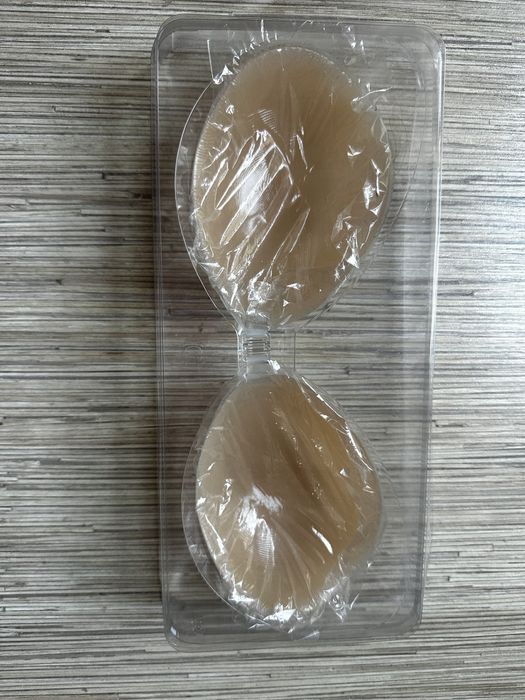 Самозалепващ се силиконов сутиен