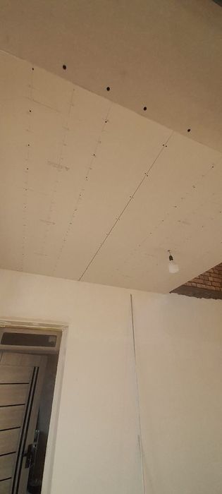 Мелкий робот Шпаклёвка обойный работу делаем  Шпаклёвка обой  ишларн