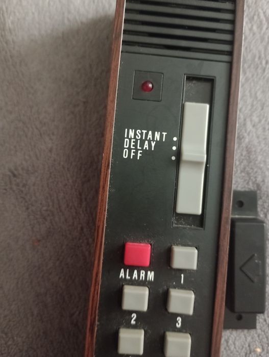 Alarma ușa cu cod