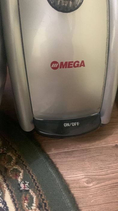 Продаётся утюг паровой