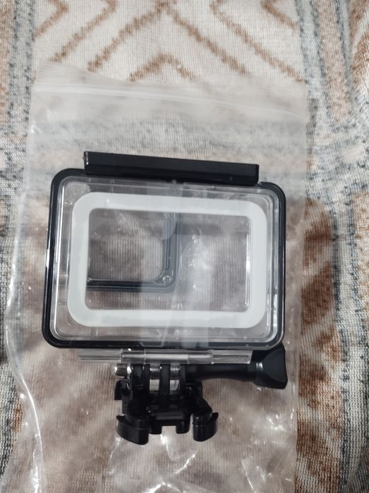 Vând carcasa go pro nou nouța.