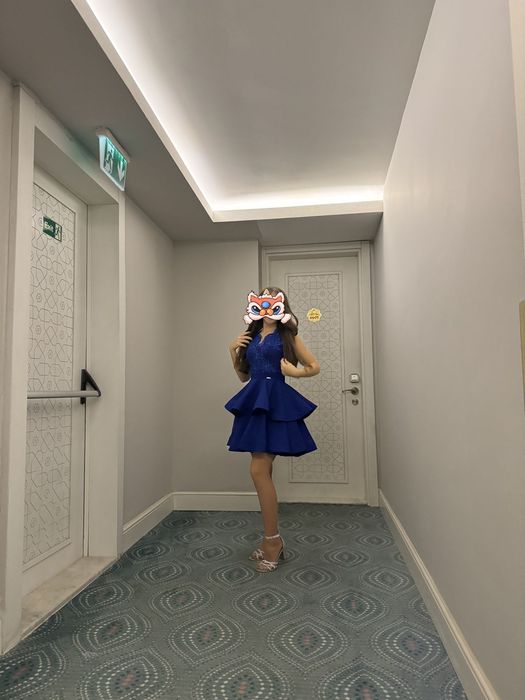 Прекрасна рокля в синьо