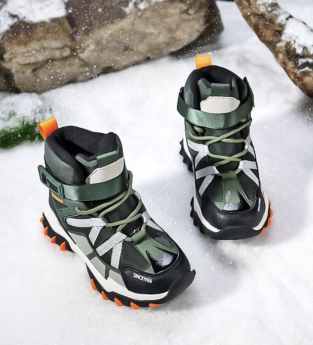 Новые зимние ботинки для мальчика