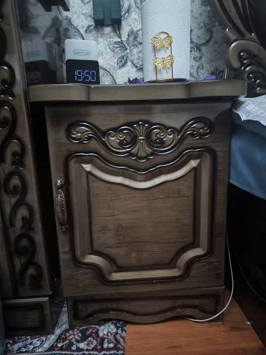 Срочно продается спальный гарнитур