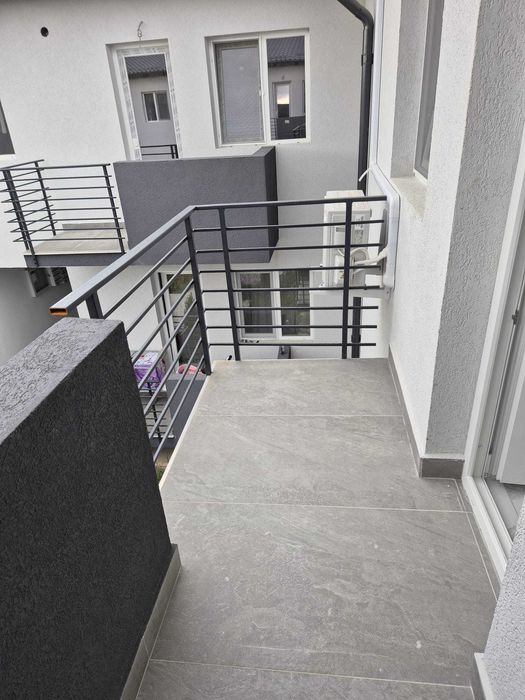 Persoana fizica inchiriez apartament cu o camera