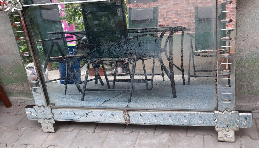 Oglinda de cristal, vechime peste 100 ani, 1,4 x 1m