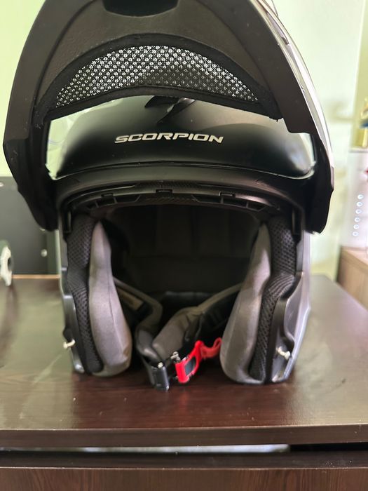 Каска Scorpion Exo ADX-1