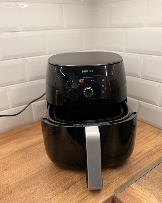 Philips Premium Airfryer XXL Fat Removal Technology
