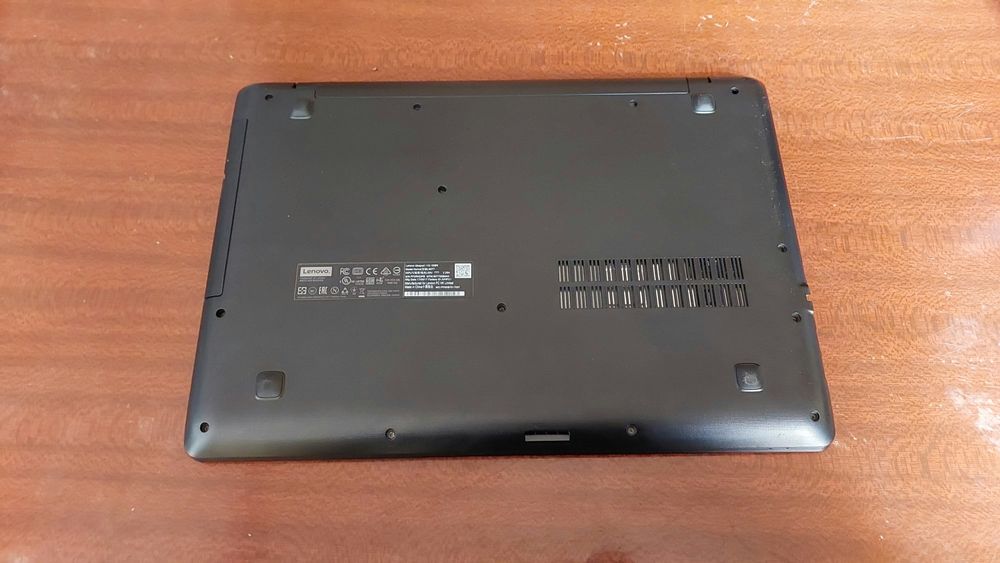 Noutbuk Lenovo sotiladi